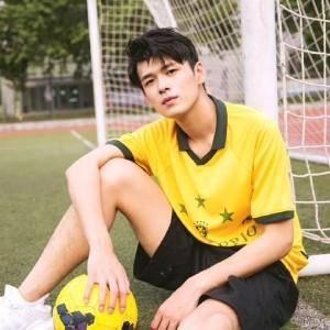 何咚咚前女友爆料视频在线观看,揭秘昔日恋情内幕  第1张